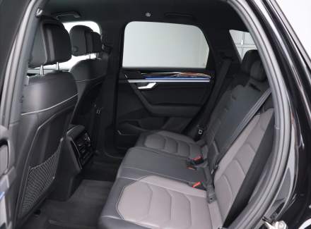Volkswagen - Touareg