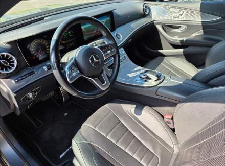 Mercedes-Benz - CLS