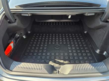Mercedes-Benz - CLS