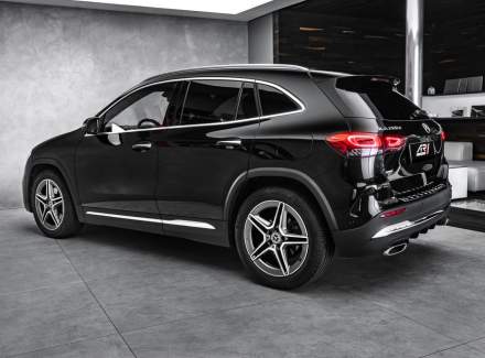 Mercedes-Benz - GLA