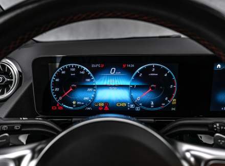 Mercedes-Benz - GLA