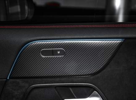 Mercedes-Benz - GLA