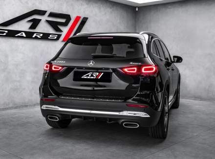 Mercedes-Benz - GLA