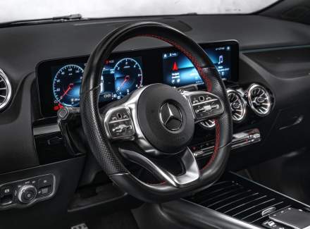 Mercedes-Benz - GLA