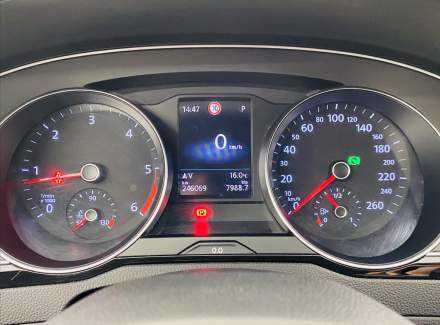Volkswagen - Passat