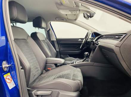 Volkswagen - Passat