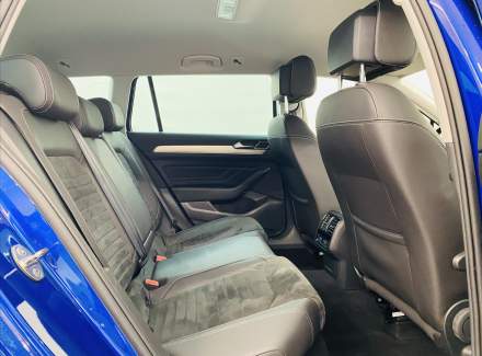 Volkswagen - Passat