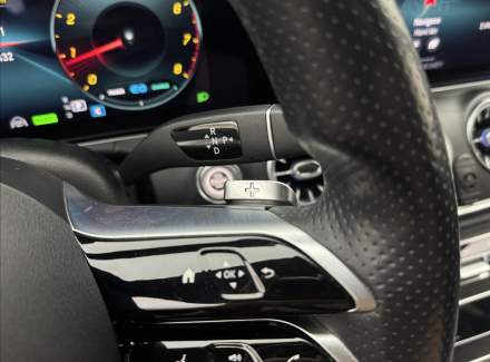 Mercedes-Benz - CLS