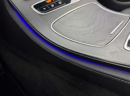 Mercedes-Benz - CLS