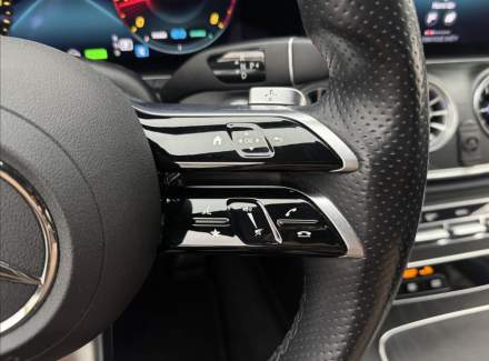 Mercedes-Benz - CLS
