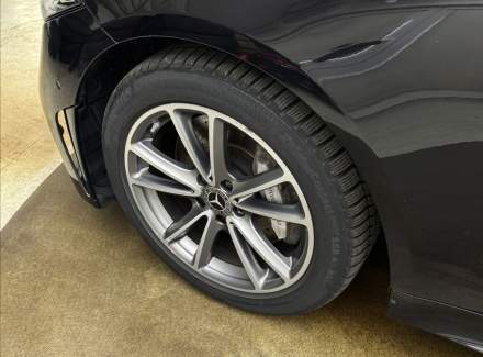 Mercedes-Benz - CLS