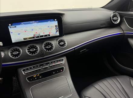 Mercedes-Benz - CLS