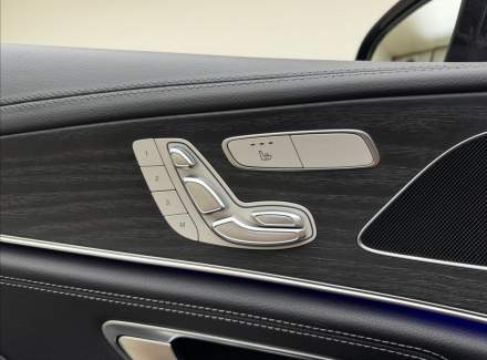 Mercedes-Benz - CLS
