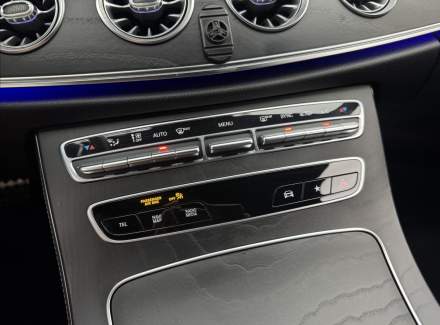 Mercedes-Benz - CLS