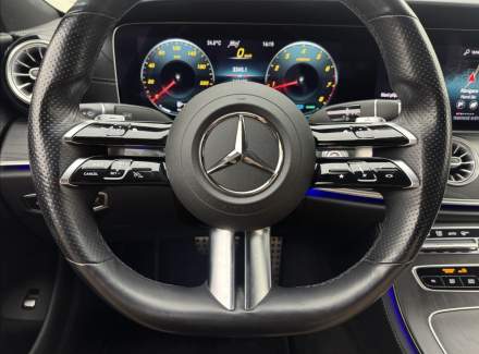 Mercedes-Benz - CLS