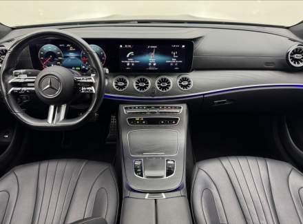 Mercedes-Benz - CLS