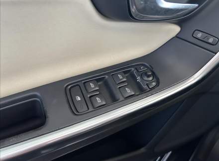 Volvo - S60
