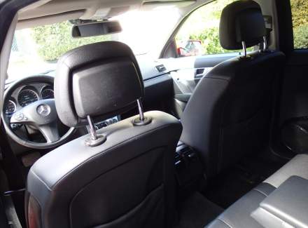 Mercedes-Benz - C-class