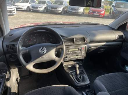 Volkswagen - Passat