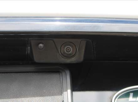 Land Rover - Discovery Sport