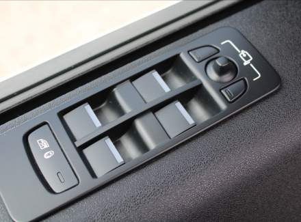 Land Rover - Discovery Sport