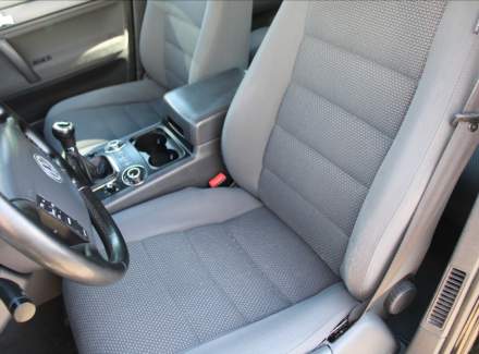 Volkswagen - Touareg