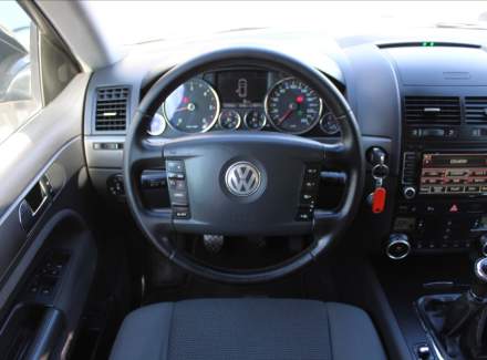 Volkswagen - Touareg