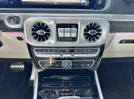 Mercedes-Benz - G-class