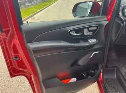 Mercedes-Benz - V-class
