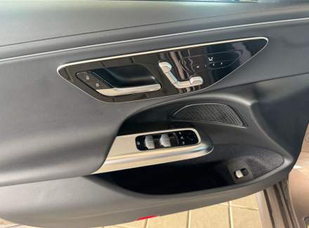 Mercedes-Benz - E-class