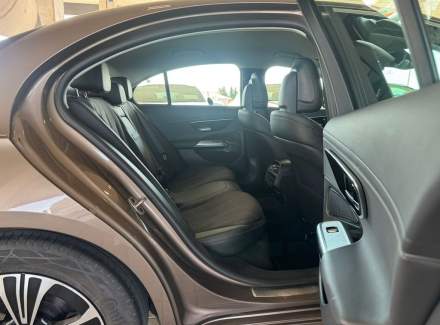Mercedes-Benz - E-class