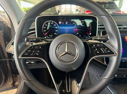 Mercedes-Benz - E-class