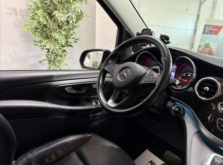 Mercedes-Benz - V-class