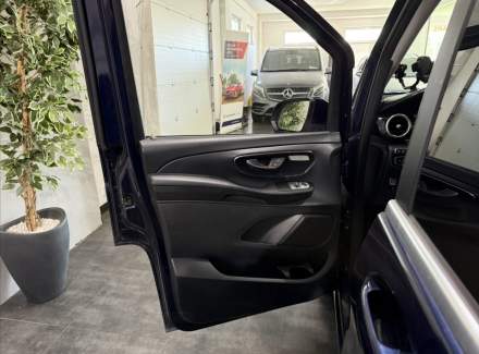 Mercedes-Benz - V-class
