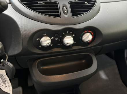 Renault - Twingo
