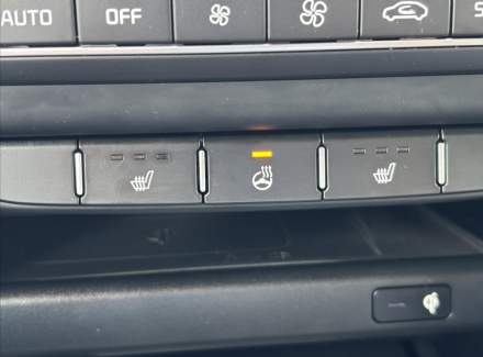 Kia - Cee'd