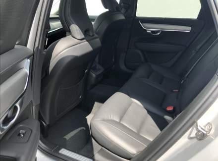 Volvo - V90
