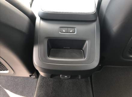 Volvo - V90