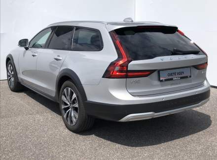 Volvo - V90