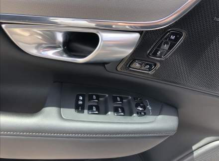 Volvo - V90