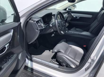 Volvo - V90