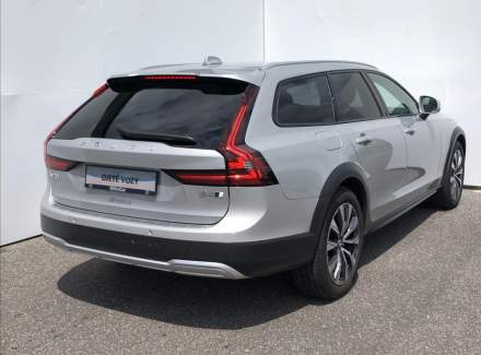 Volvo - V90