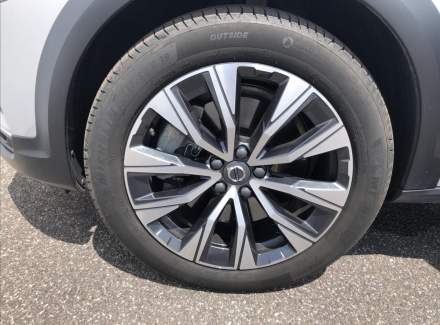 Volvo - V90