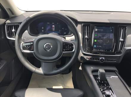 Volvo - V90