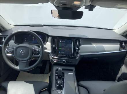 Volvo - V90