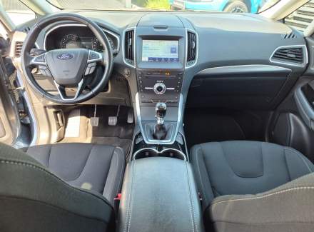 Ford - S-MAX