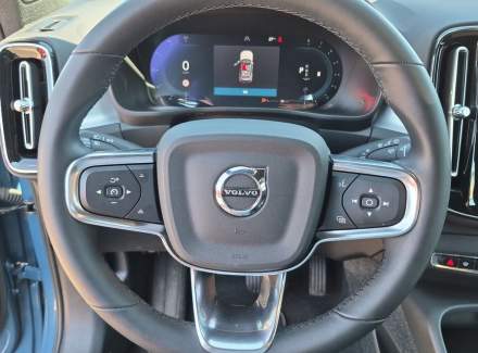 Volvo - XC40