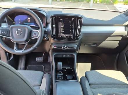Volvo - XC40