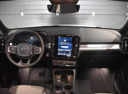 Volvo - XC40