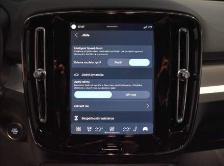 Volvo - XC40